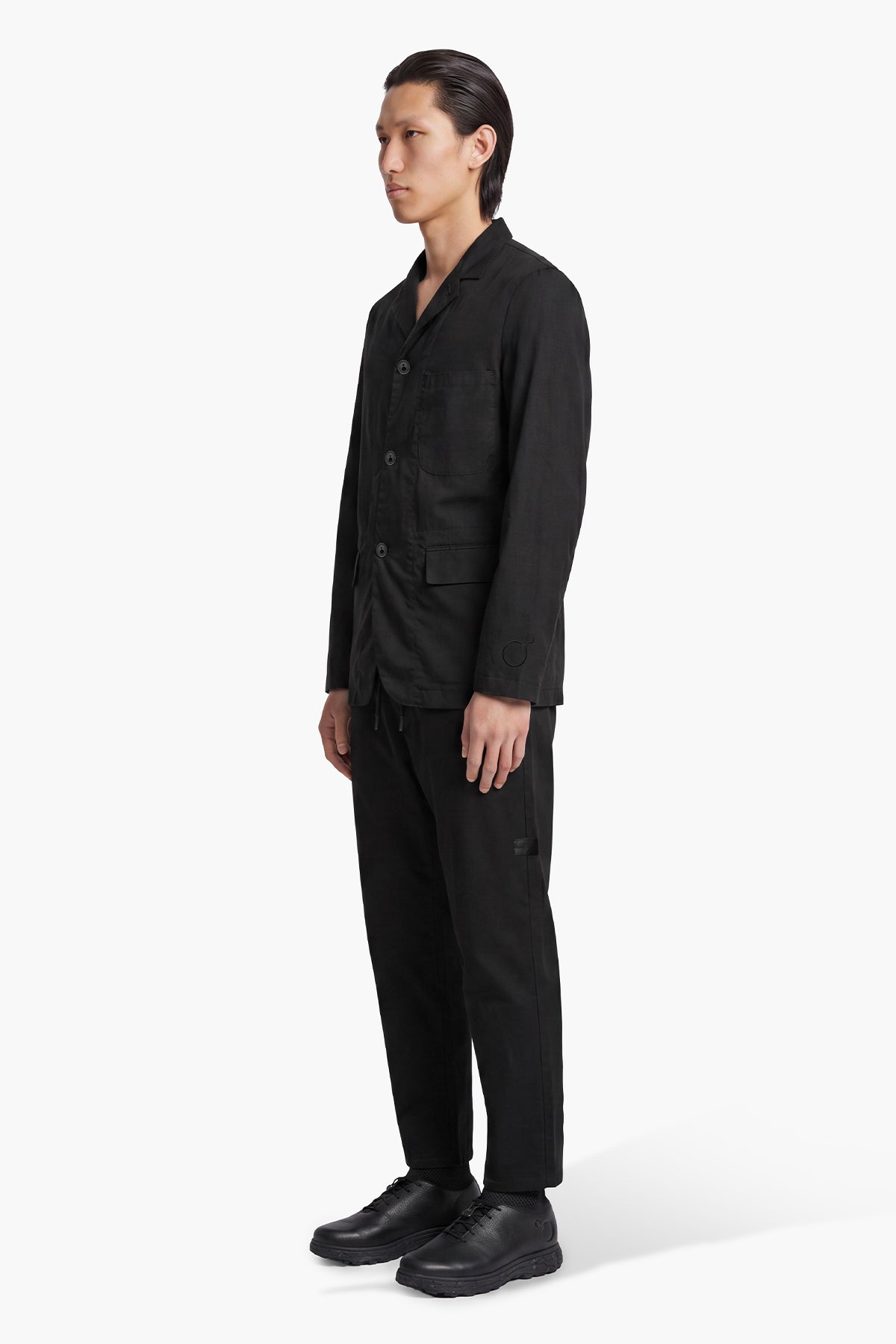 ZERUM BLAZER - BLACK