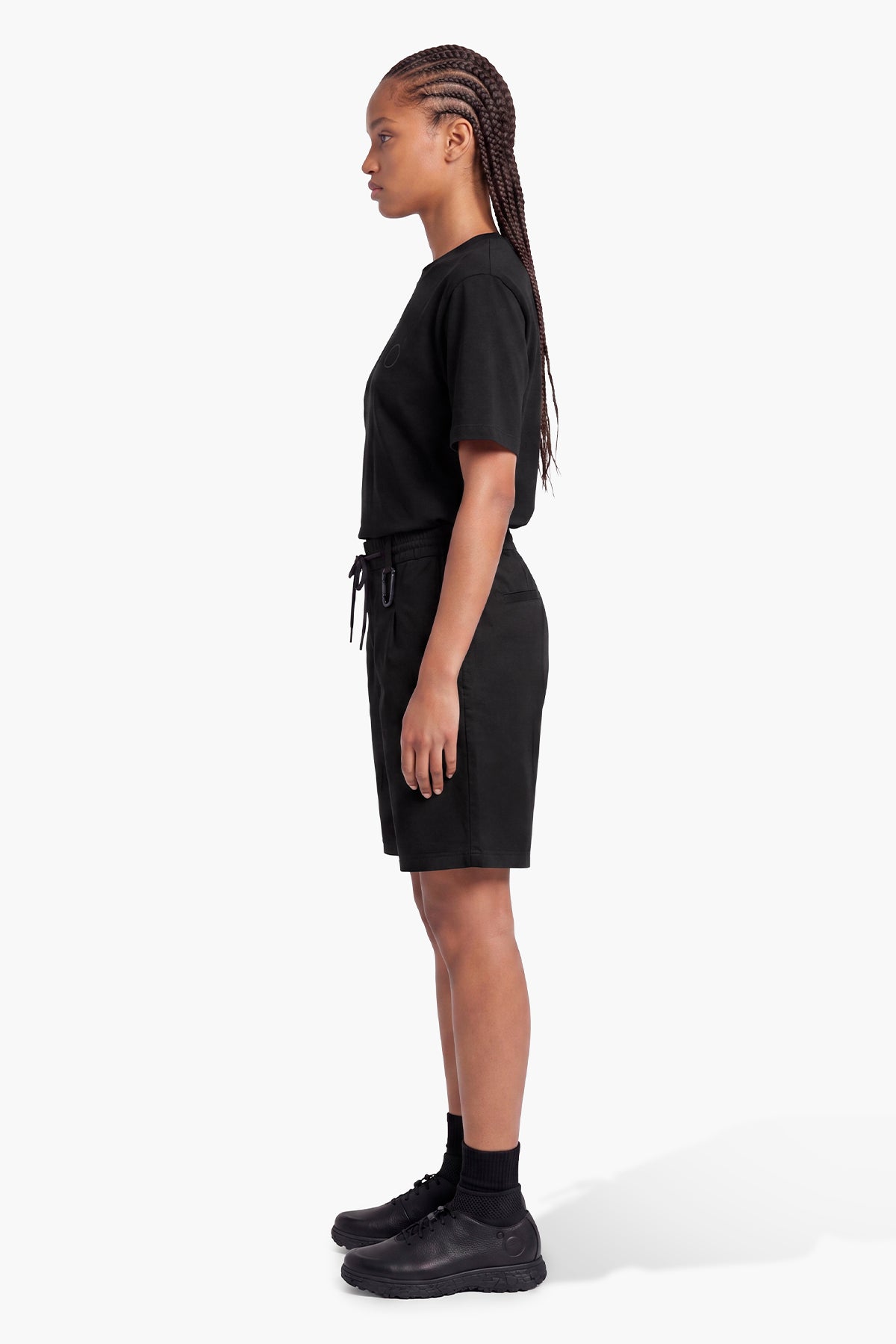 NOMAD LINEN CHINO CUT SHORT - BLACK