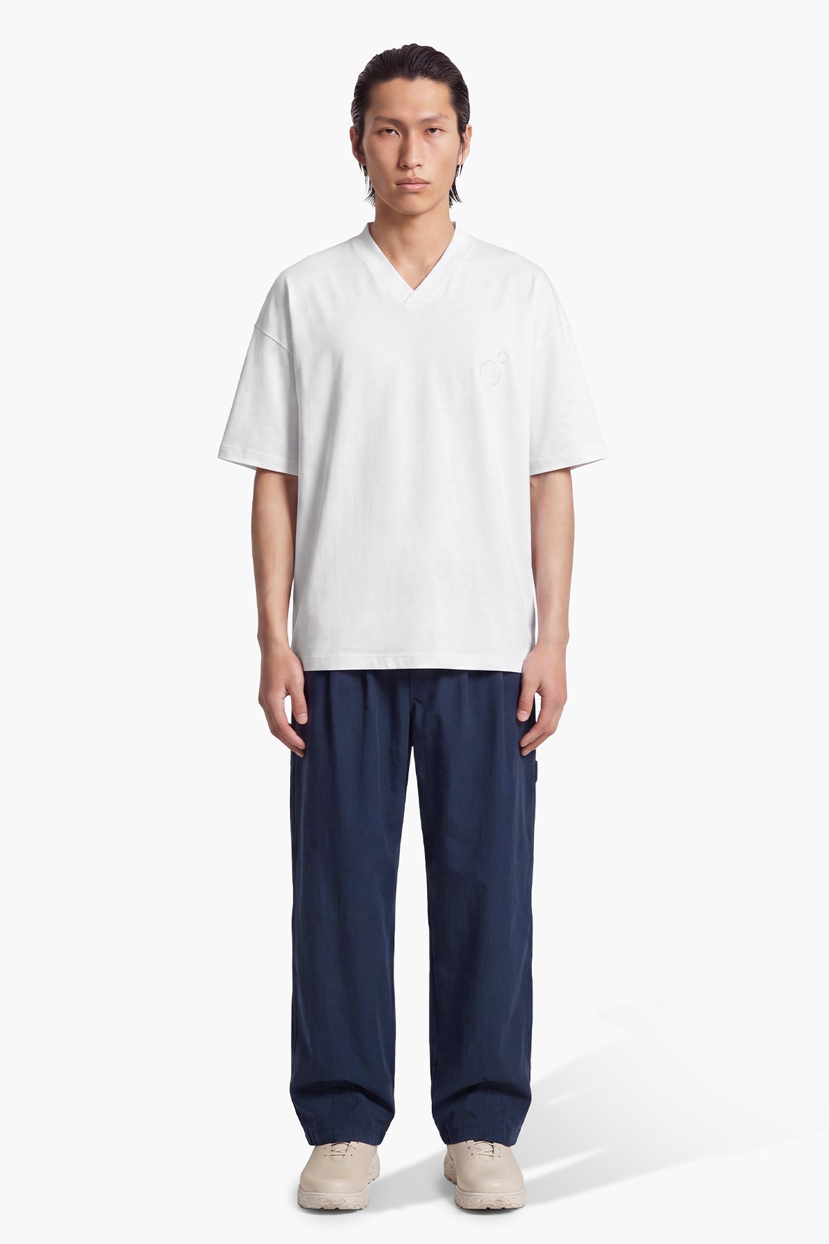 BASE V T-SHIRT - WHITE