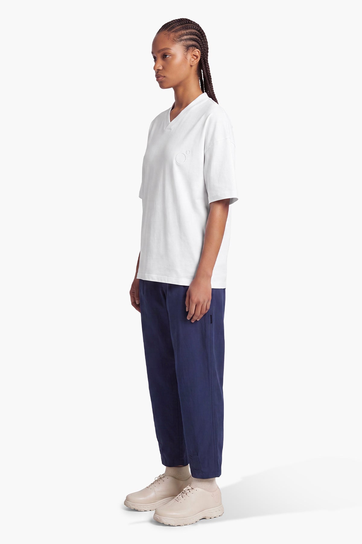 BASE V T-SHIRT - WHITE