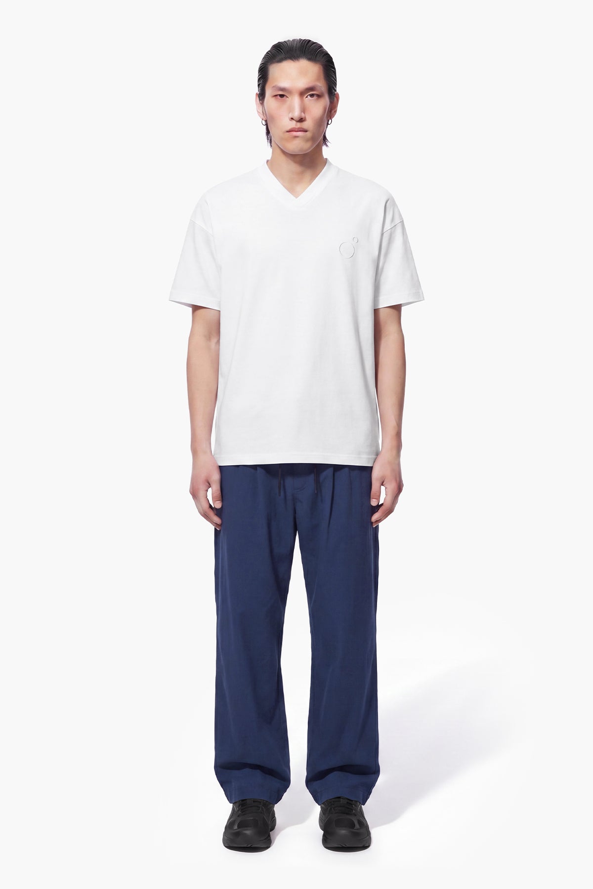 BASE V T-SHIRT - WHITE
