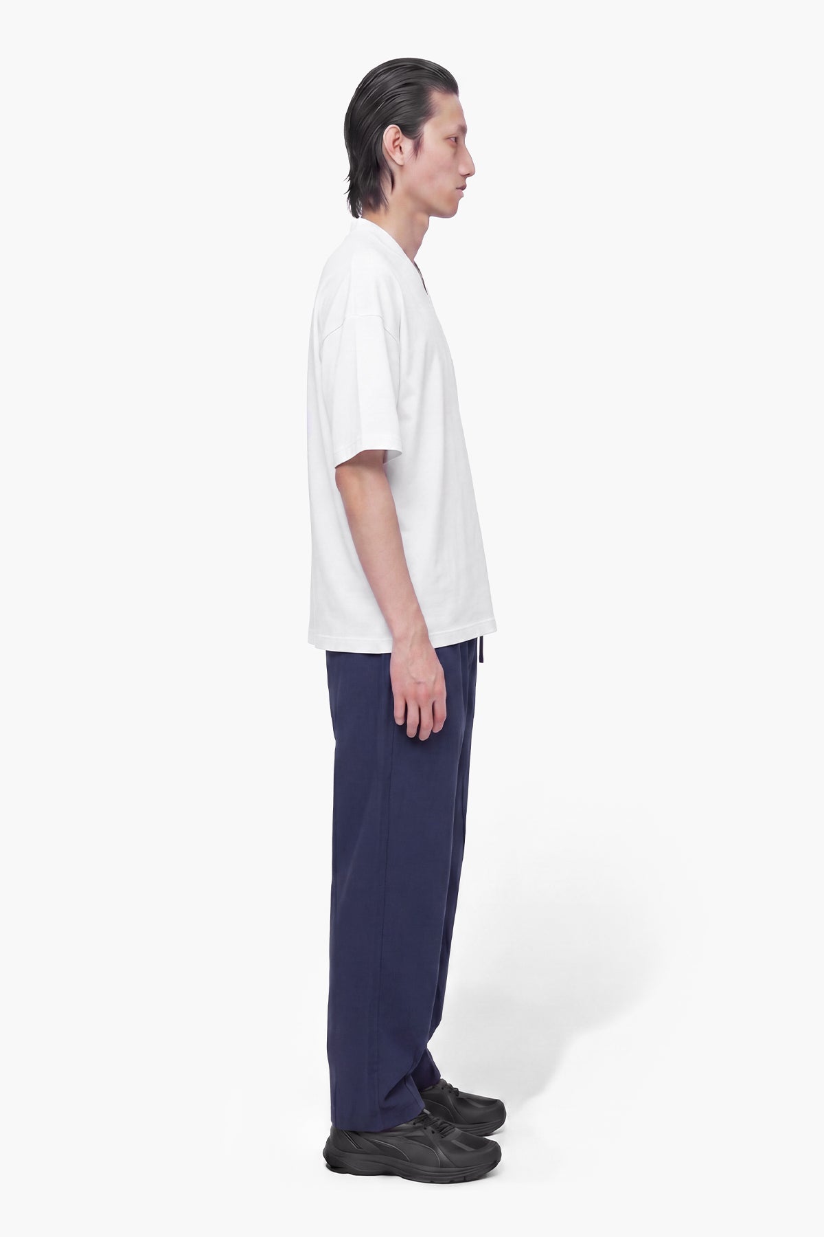 BASE V T-SHIRT - WHITE